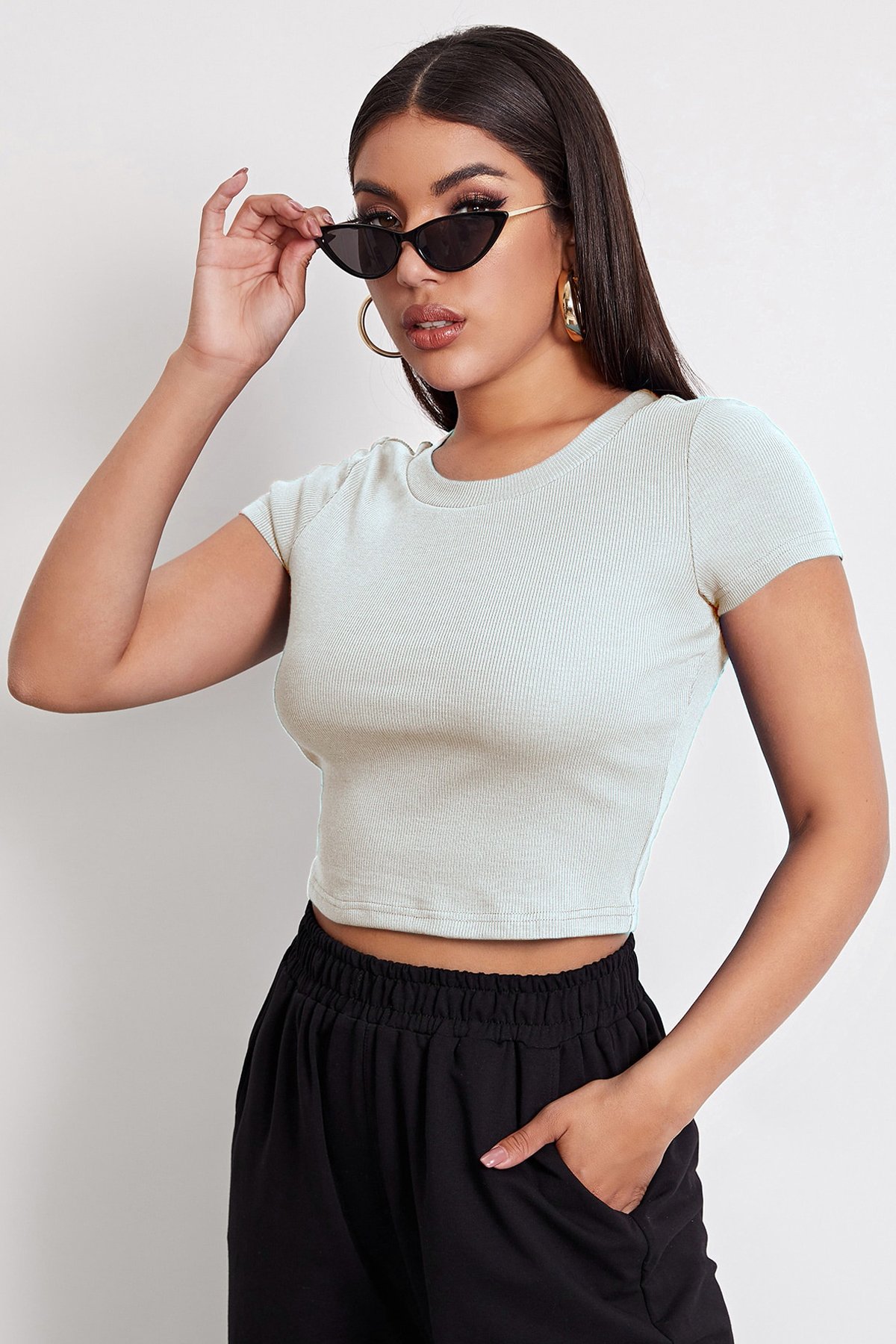 Kadın Beyaz Yuvarlak Yaka Yarım Kol Crop Top Bluz — görsel 5