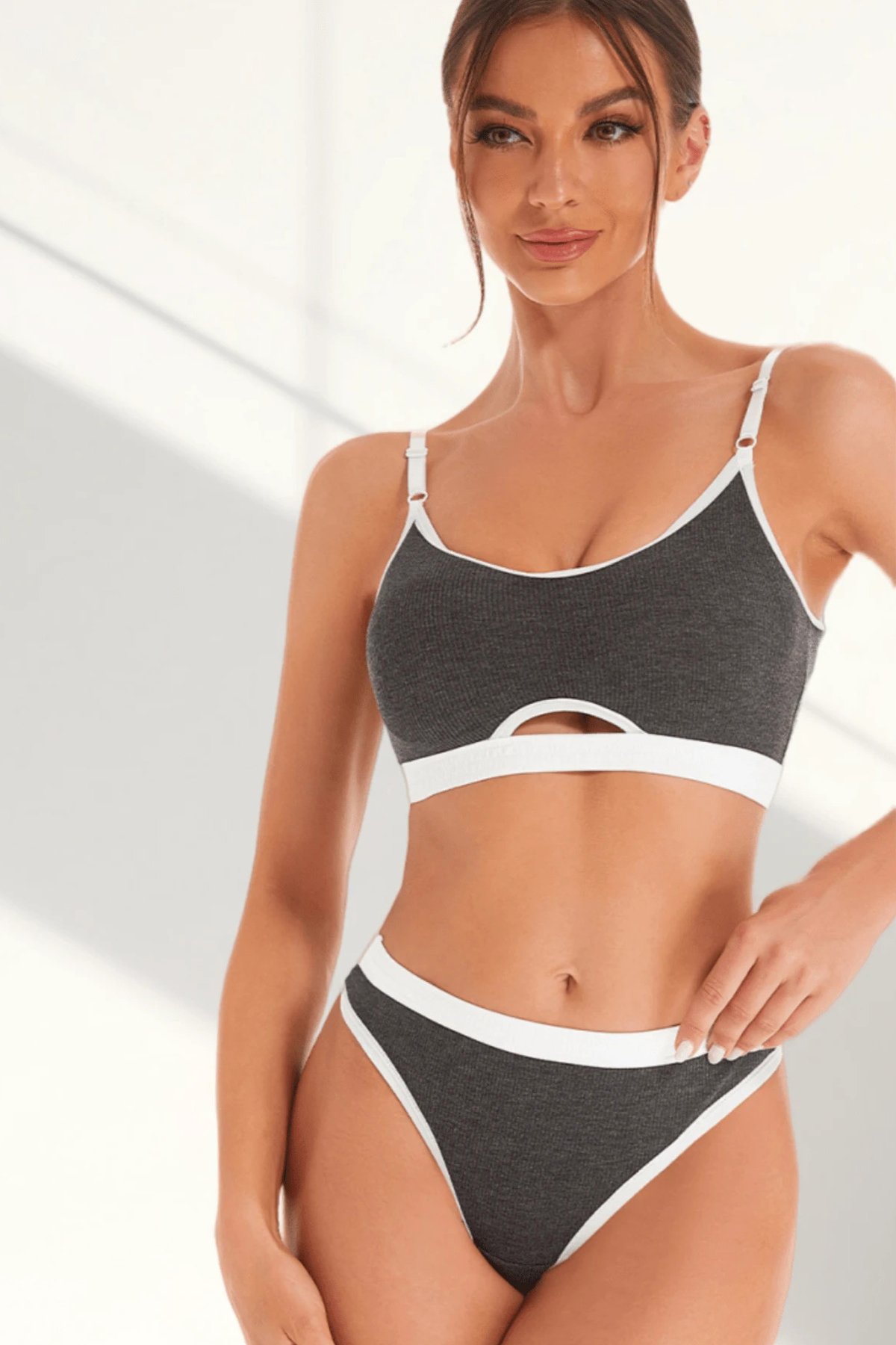 Kadın Gri Antrasit Kaşkorse ve Beyaz Lastikli Cut-Out Tanga Külotlu Takım — görsel 4