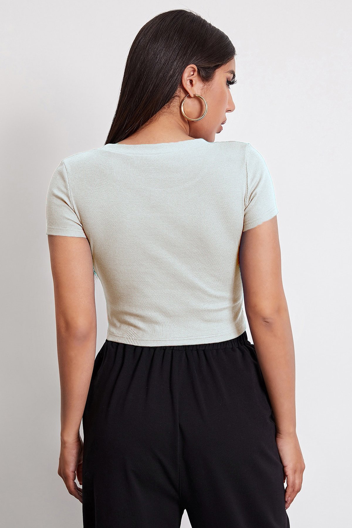 Kadın Beyaz Yuvarlak Yaka Yarım Kol Crop Top Bluz — görsel 3
